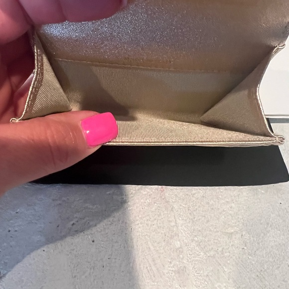 Chanel - Picture 11 of 16